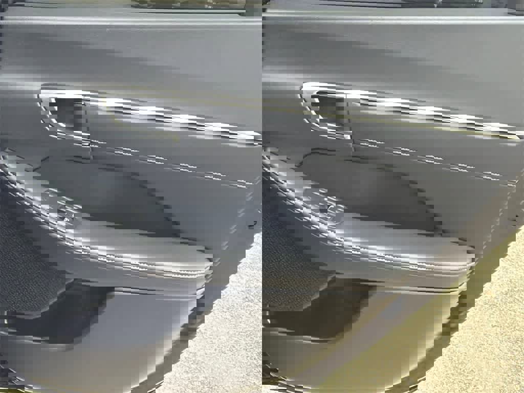 Used 2023 Hyundai Sonata Limited w/ Preferred Accessory Package image 15