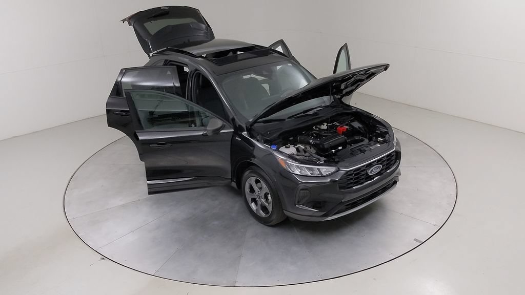Certified 2024 Ford Escape ST-Line w/ Tech Pack #1 AWD/4WD image 47