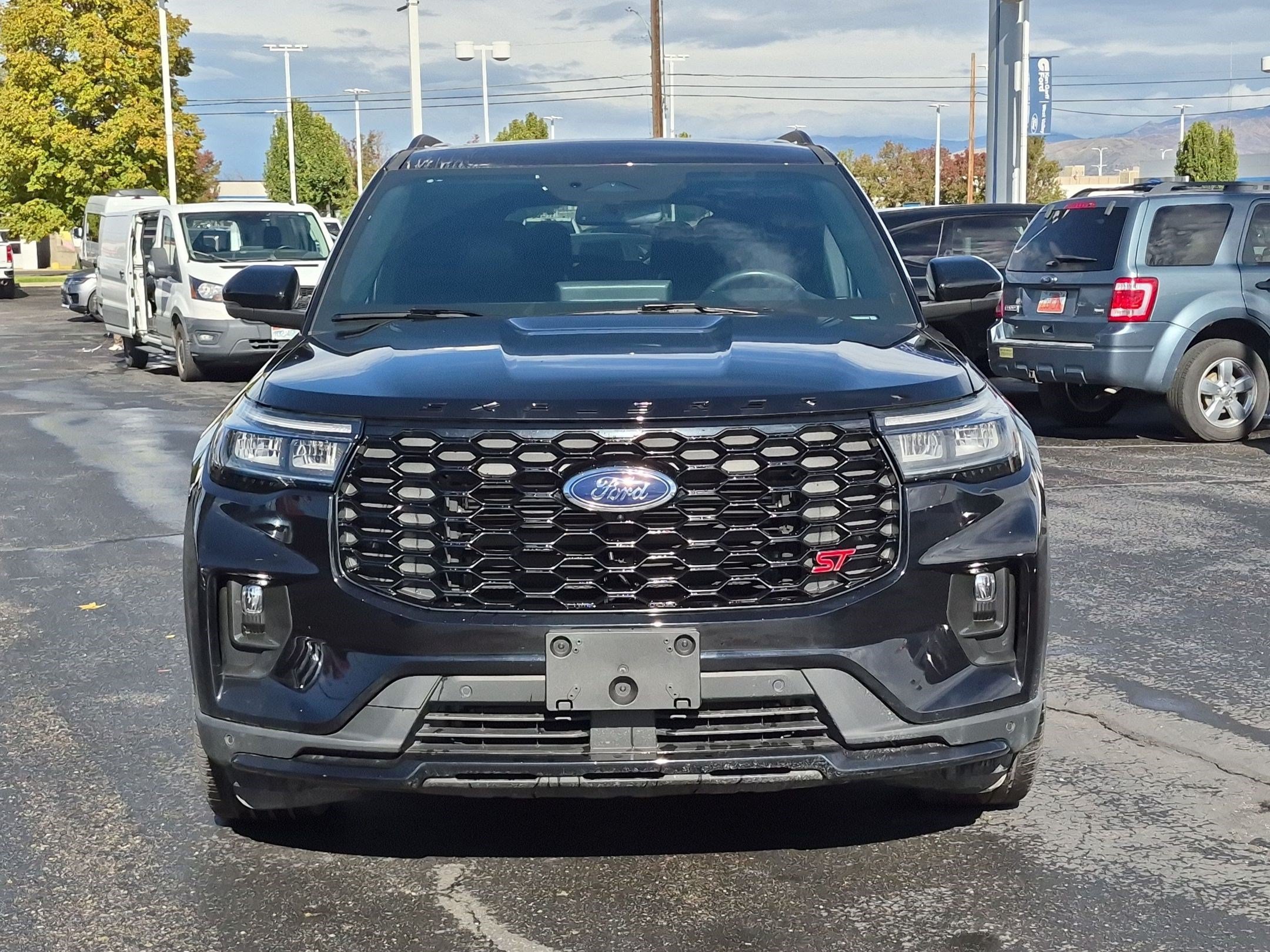 Certified 2025 Ford Explorer ST AWD/4WD image 12