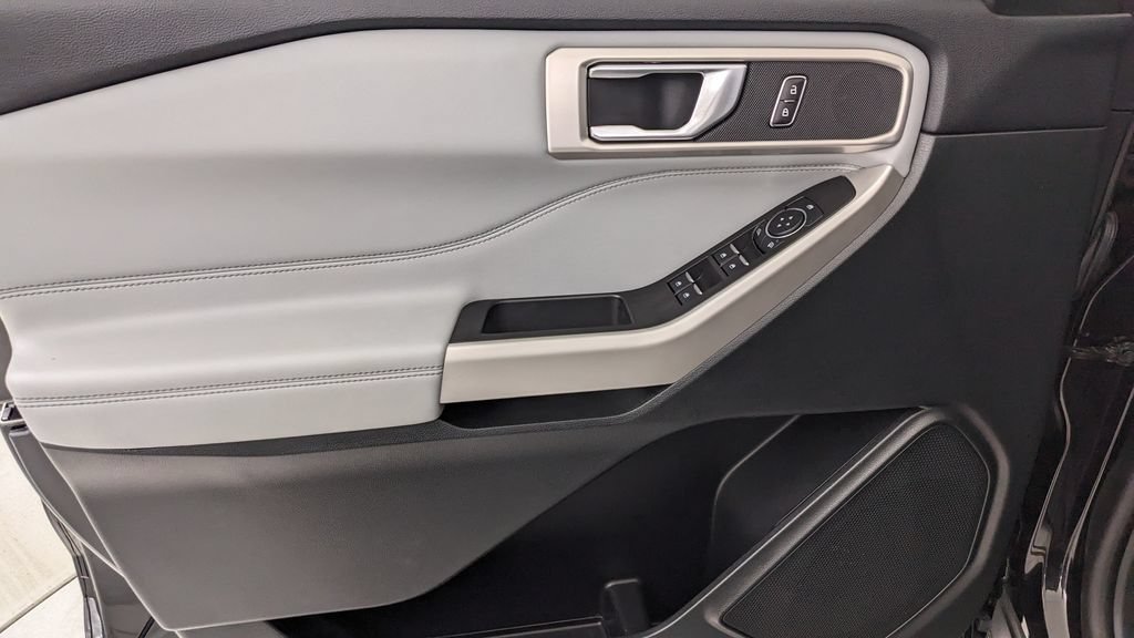 Certified 2024 Ford Explorer XLT w/ Equipment Group 202A AWD/4WD image 25
