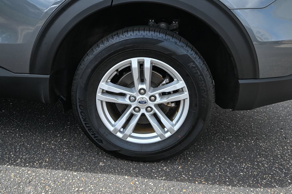Certified 2024 Ford Explorer XLT w/ Equipment Group 202A AWD/4WD image 13