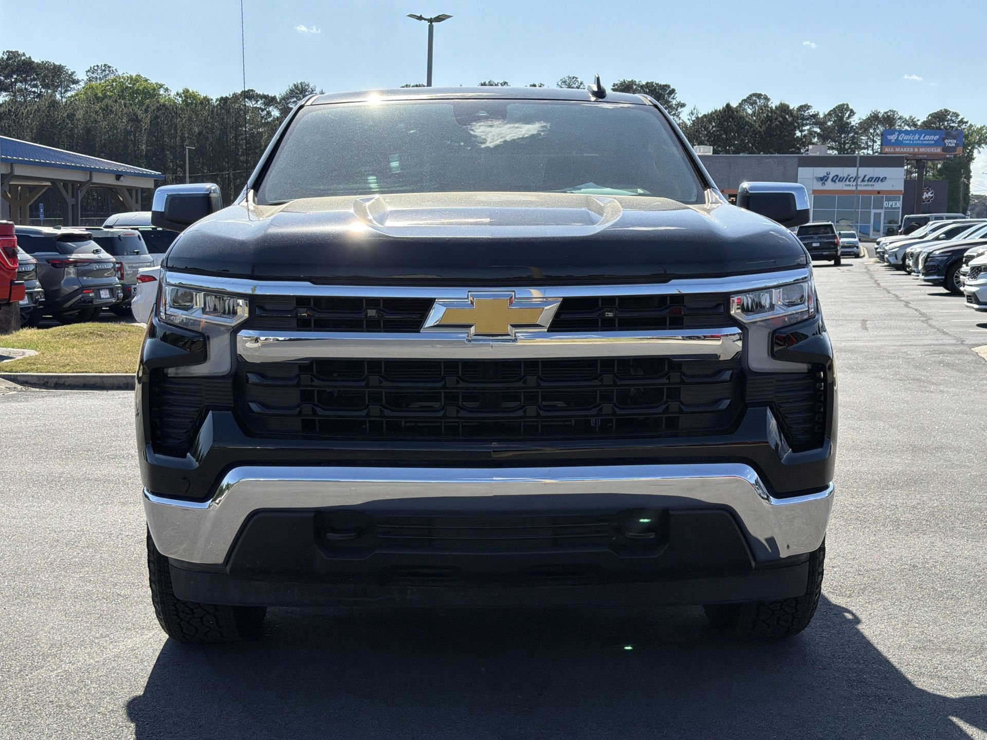 Used 2024 Chevrolet Silverado 1500 LT image 8