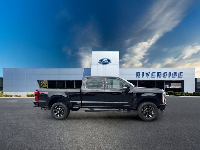 Certified 2023 Ford F250 Lariat w/ Lariat Ultimate Package AWD/4WD image 2