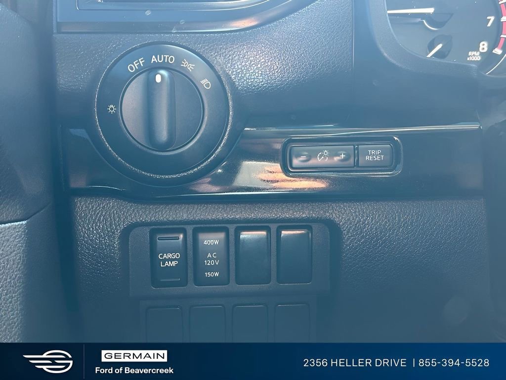 Used 2023 Nissan Titan SV w/ SV Convenience Package image 14