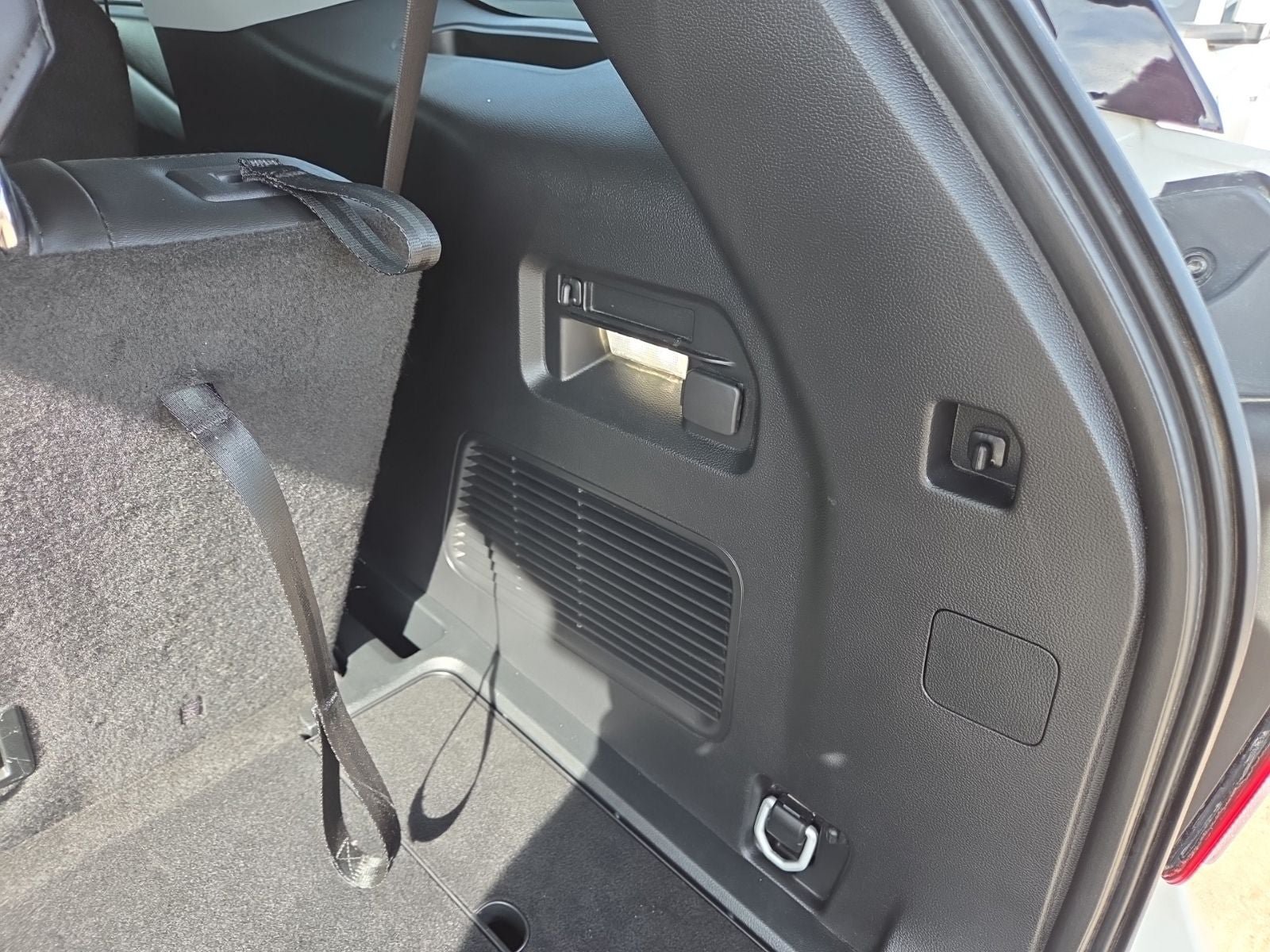 Certified 2023 Ford Explorer XLT w/ Equipment Group 202A AWD/4WD image 16