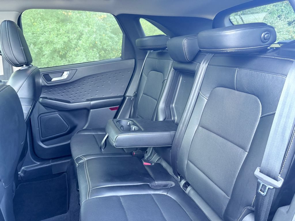 Certified 2020 Ford Escape Titanium AWD/4WD image 17