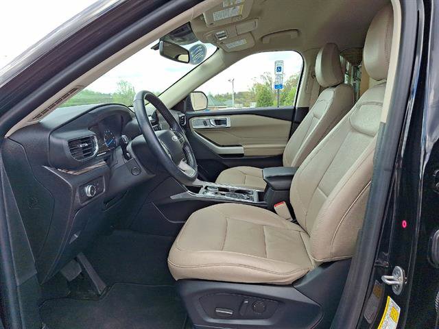 Certified 2022 Ford Explorer Limited w/ Equipment Group 301A AWD/4WD image 11