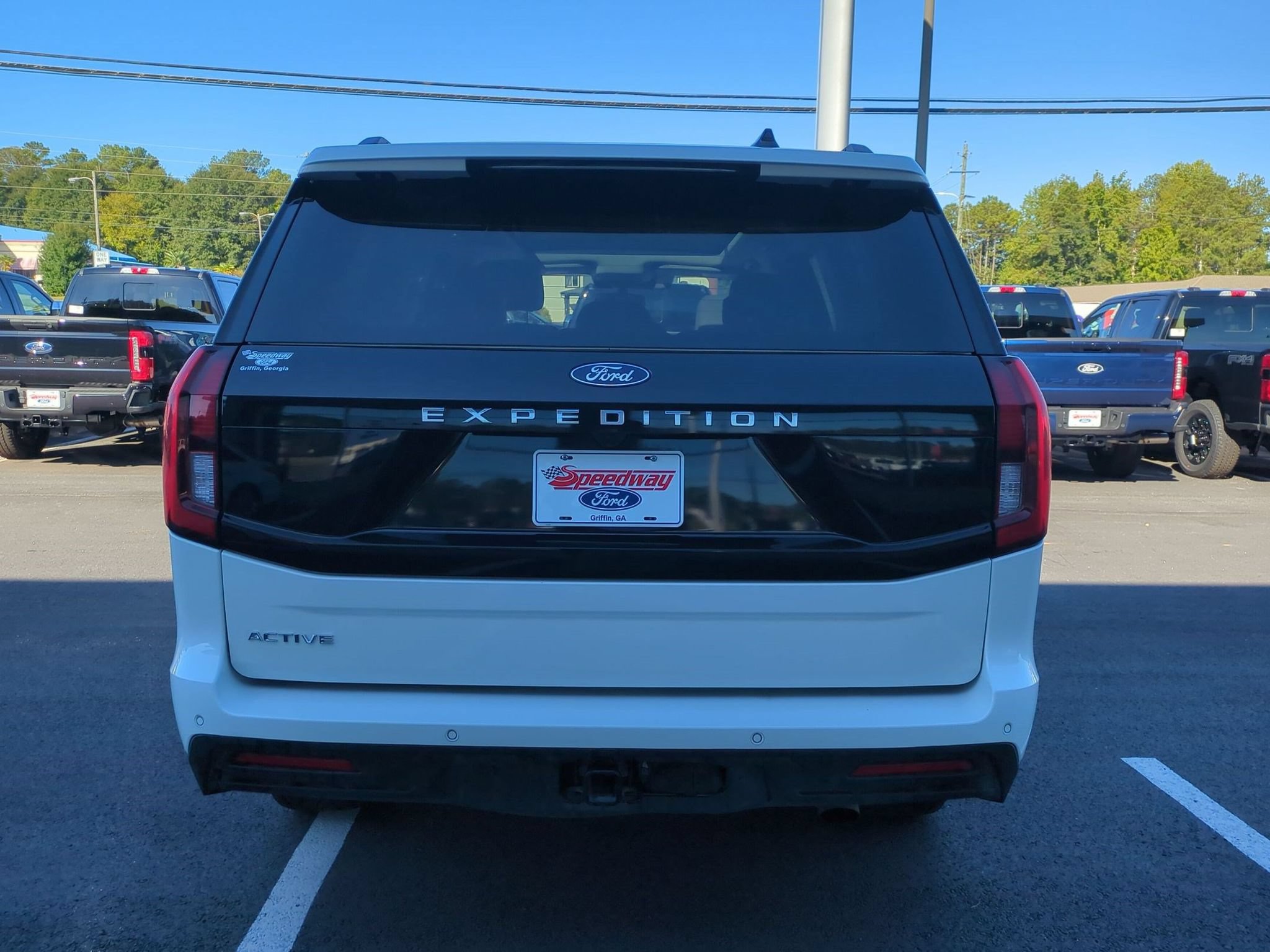 Certified 2025 Ford Expedition Active AWD/4WD image 8