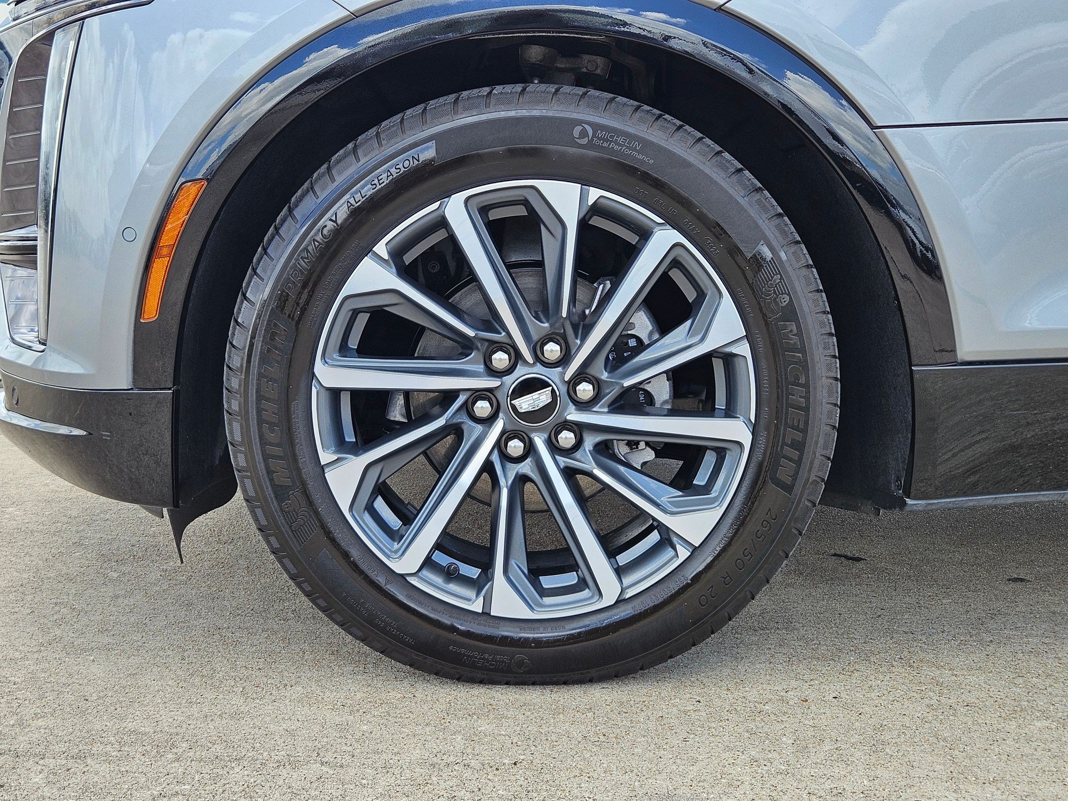 Used 2024 Cadillac Lyriq Sport RWD image 13