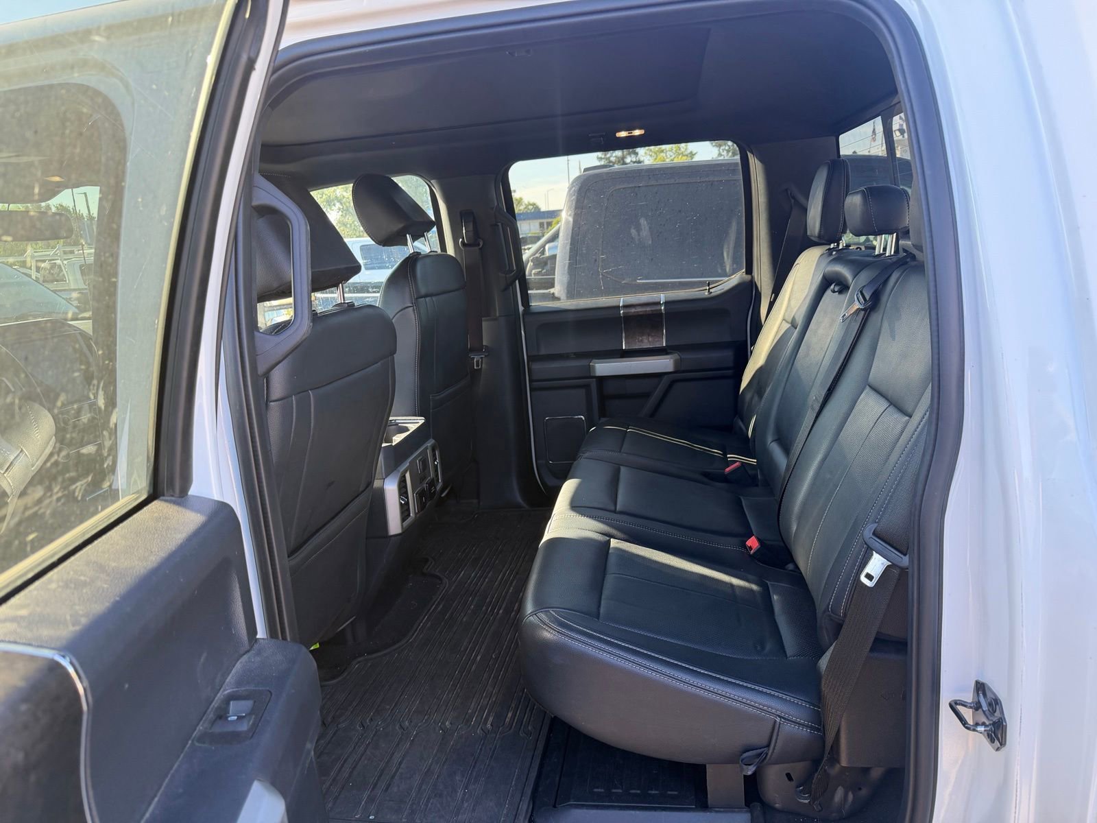 Certified 2022 Ford F250 Lariat w/ Tremor Off-Road Package AWD/4WD image 7
