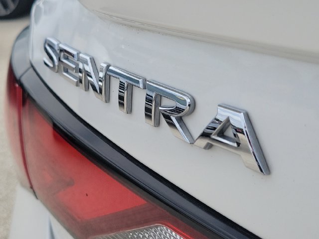 Used 2022 Nissan Sentra SR FWD image 9