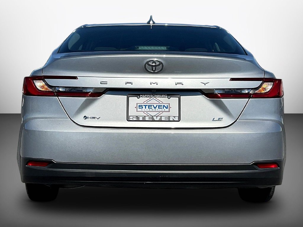 Used 2025 Toyota Camry LE FWD image 5