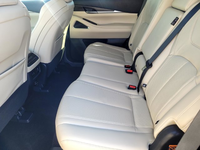 Used 2023 INFINITI QX60 Sensory w/ Vision Package AWD/4WD image 13