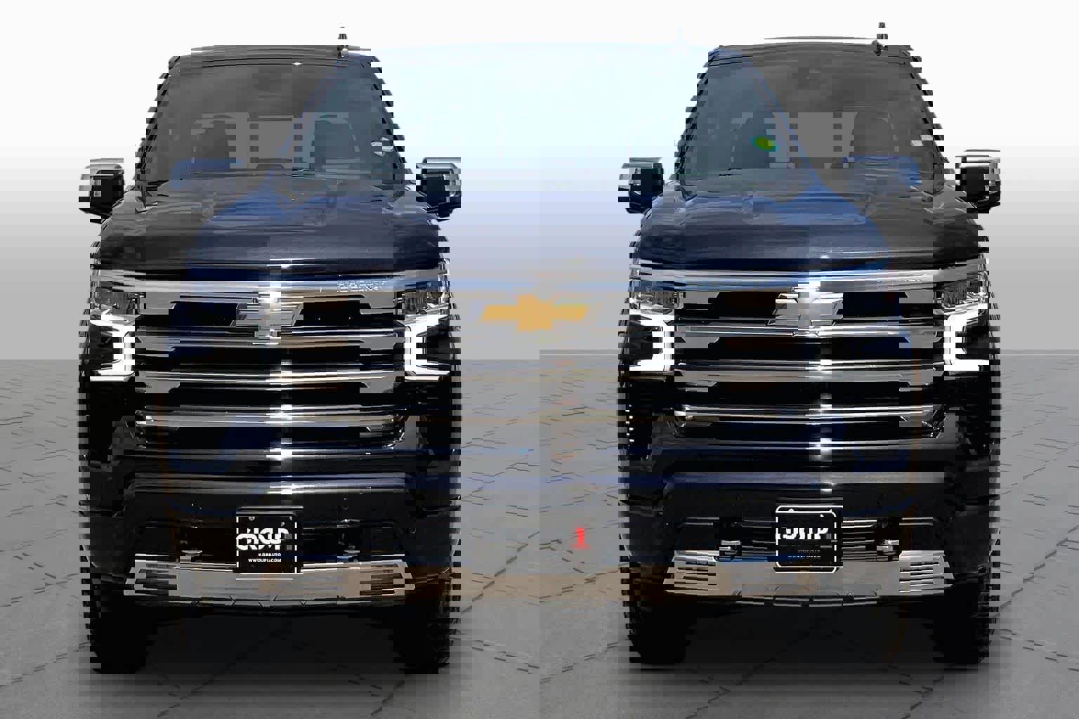 Used 2024 Chevrolet Silverado 1500 High Country w/ Technology Package AWD/4WD image 6