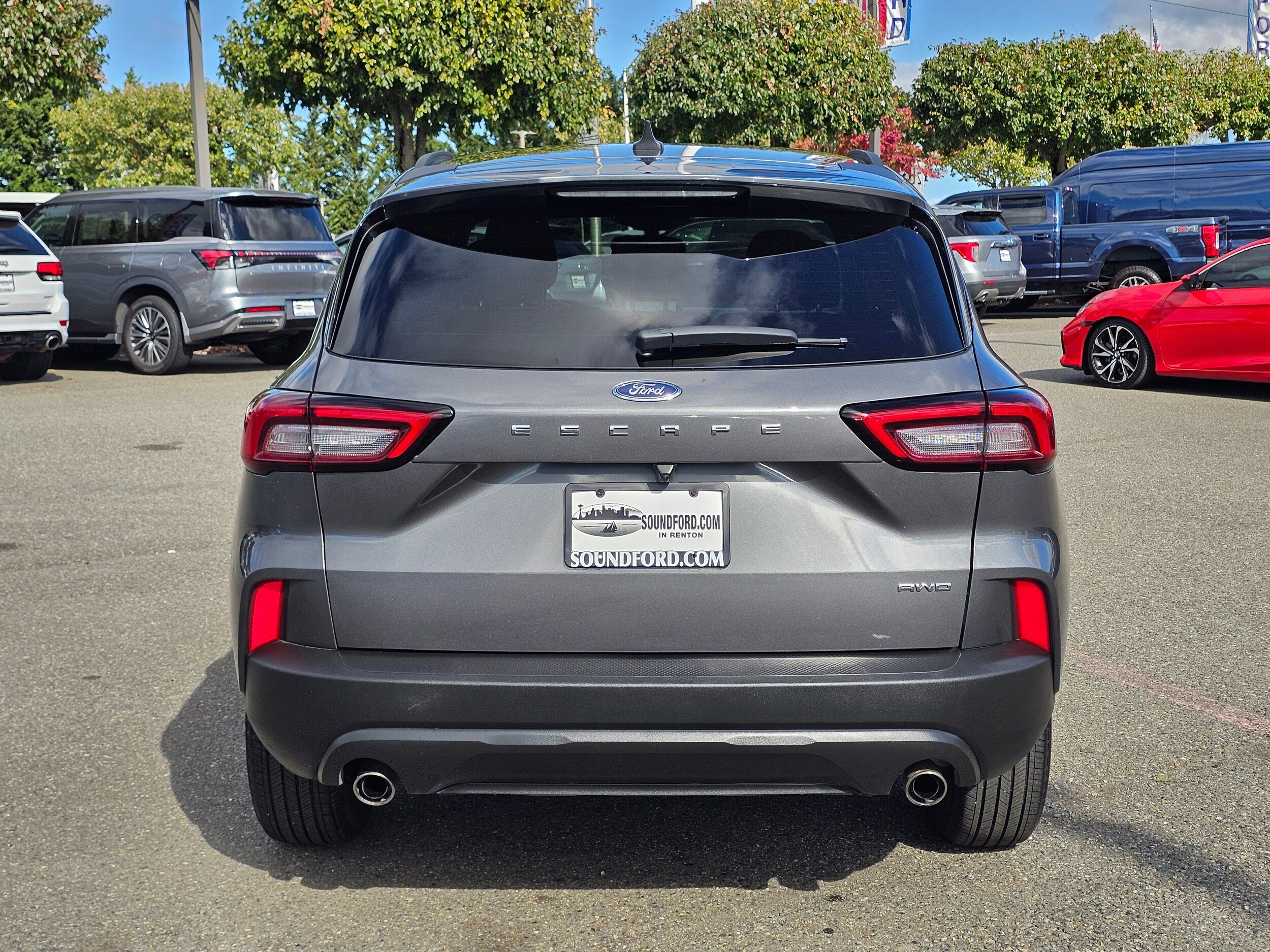 Certified 2025 Ford Escape ST-Line AWD/4WD image 6