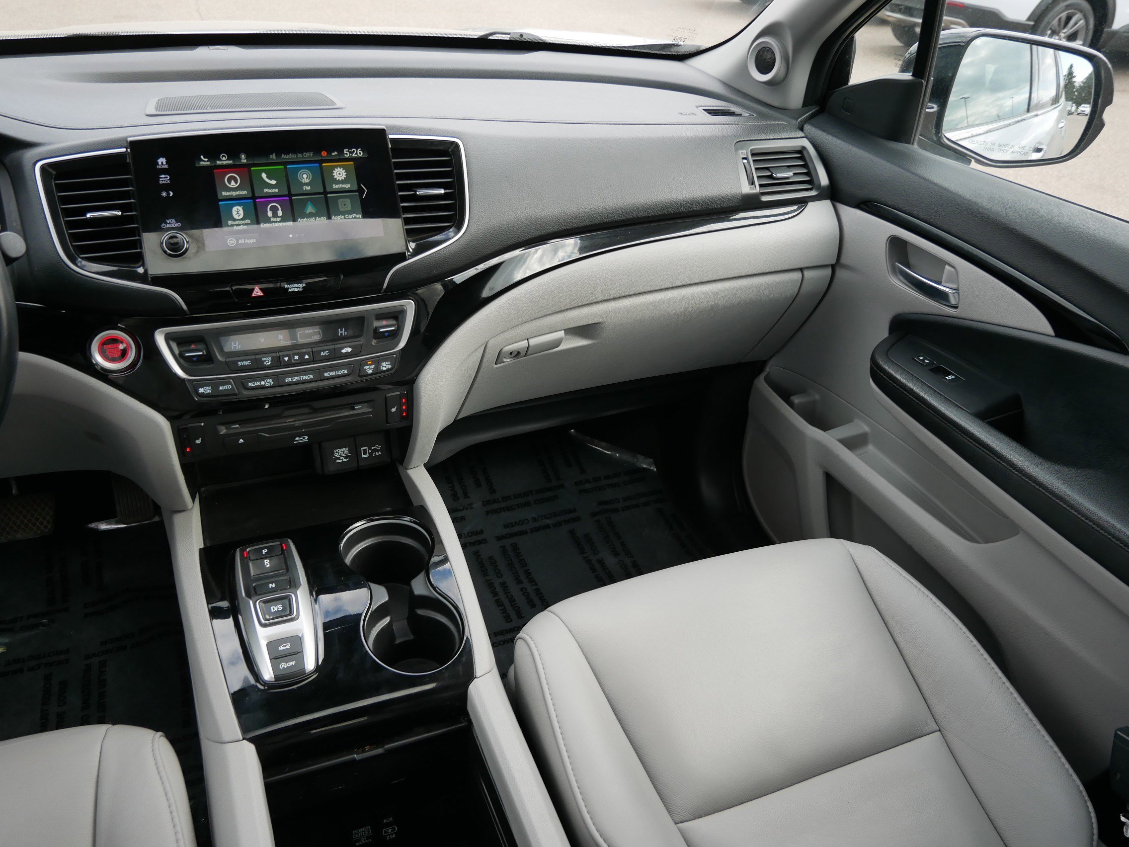 Used 2020 Honda Pilot Touring image 11