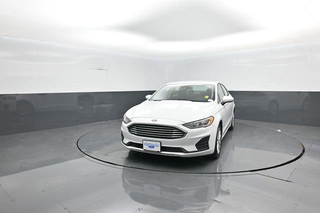 Certified 2019 Ford Fusion SE image 3