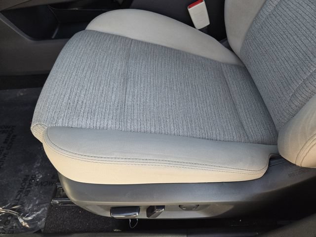 Used 2021 Nissan Rogue SV FWD image 23