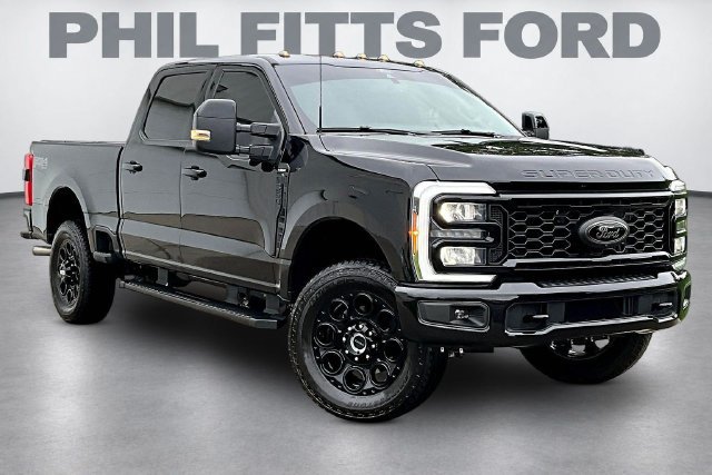 Certified 2025 Ford F350 Lariat w/ Black Appearance Package
