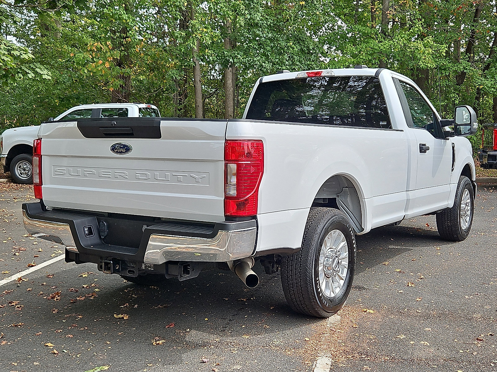 Certified 2022 Ford F350 XLT image 4