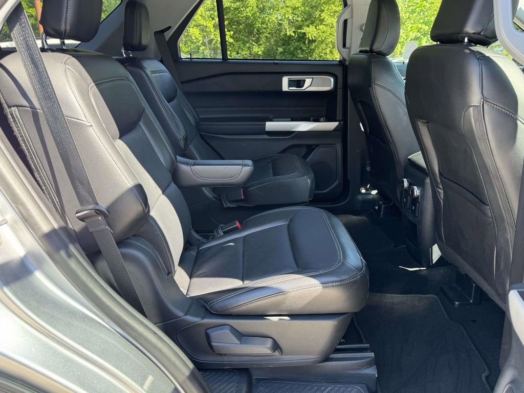 Certified 2021 Ford Explorer Limited w/ Hybrid Equipment Group 310A AWD/4WD image 15