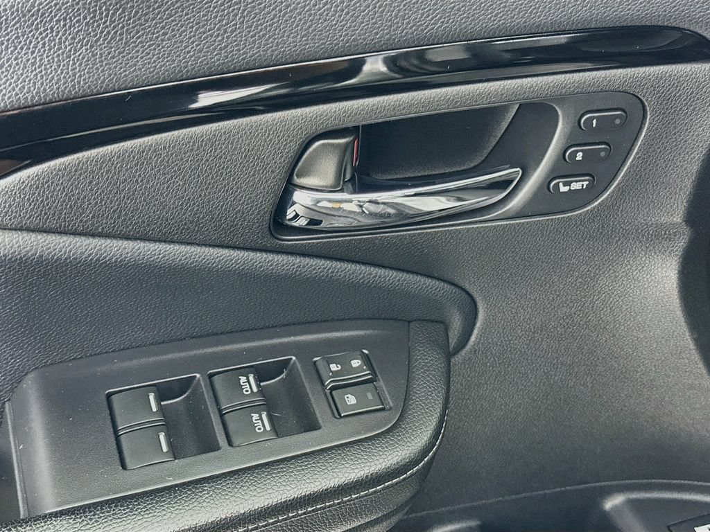 Used 2019 Honda Ridgeline RTL-E image 16