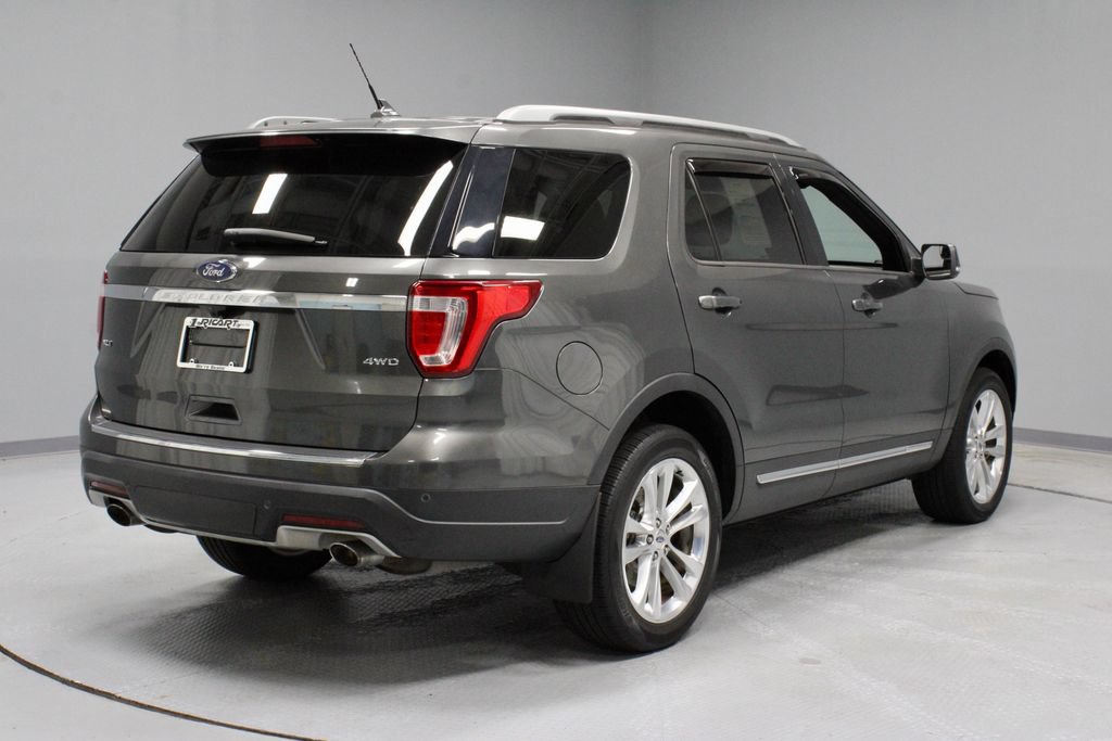 Certified 2018 Ford Explorer XLT w/ Equipment Group 202A AWD/4WD image 12