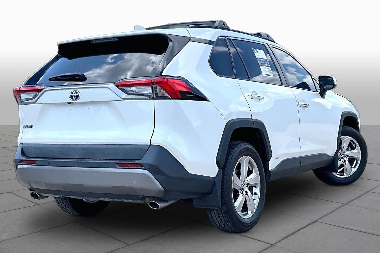 Used 2020 Toyota RAV4 Limited w/ Limited Grade Weather Package AWD/4WD image 13