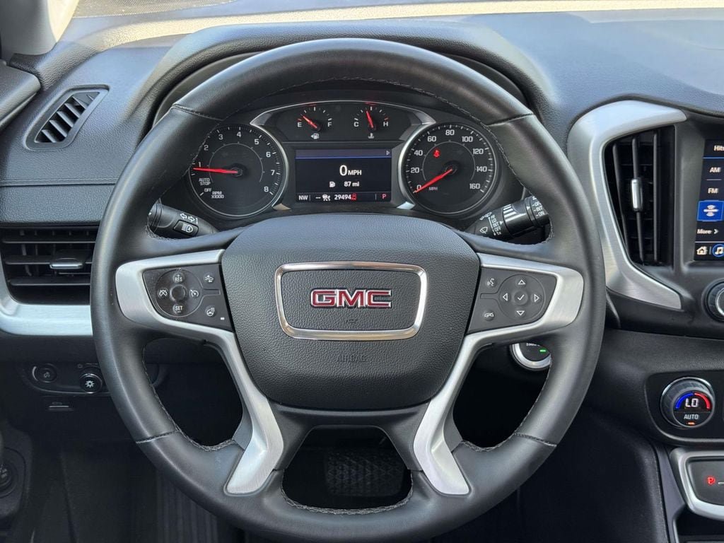 Used 2024 GMC Terrain SLT AWD/4WD image 11