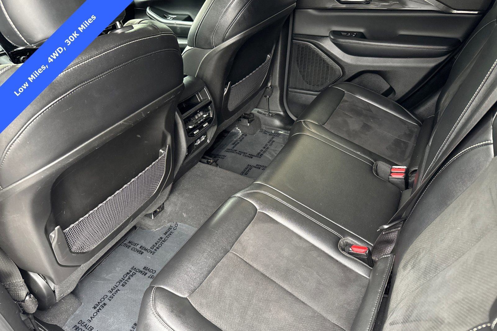 Used 2023 Jeep Grand Cherokee Altitude image 13