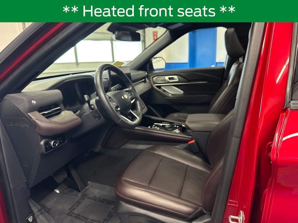 Certified 2025 Ford Explorer Platinum image 15