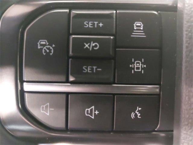 Certified 2023 Ford Expedition Platinum image 17