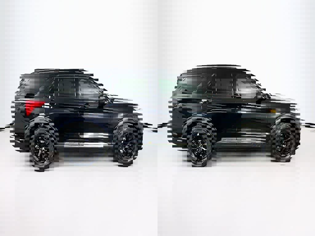 Certified 2022 Ford Explorer XLT image 26