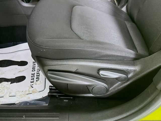 Used 2017 Jeep Renegade Latitude w/ Cold Weather Group image 18