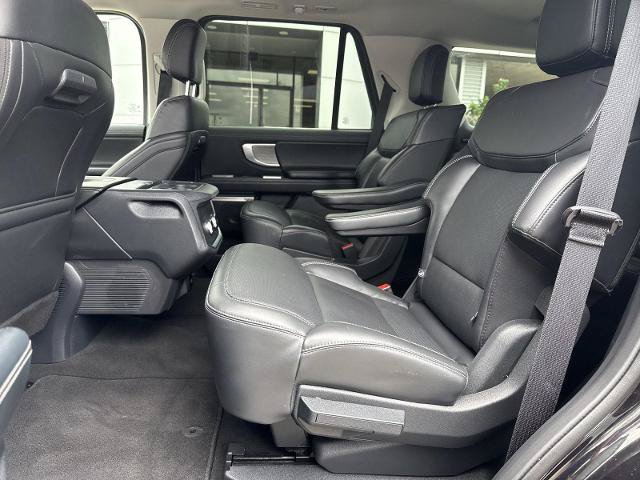 Certified 2025 Ford Expedition Platinum AWD/4WD image 5