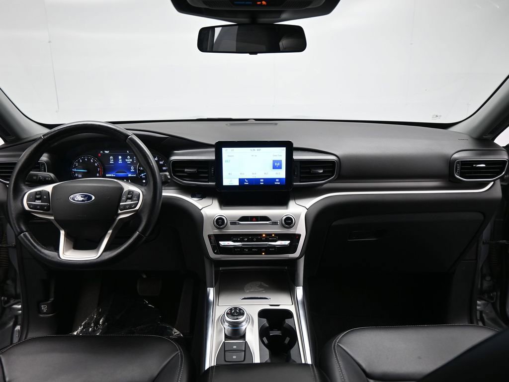 Certified 2022 Ford Explorer XLT w/ Equipment Group 202A image 21