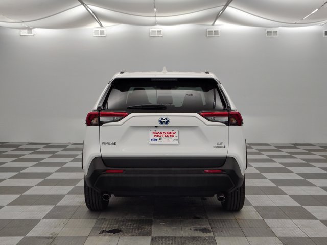Used 2024 Toyota RAV4 LE AWD/4WD image 8