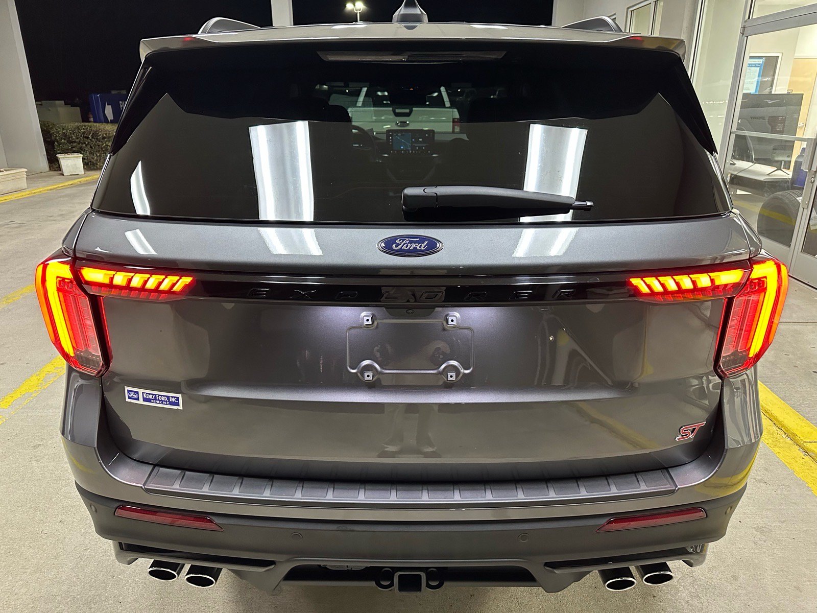 Certified 2025 Ford Explorer ST RWD image 11