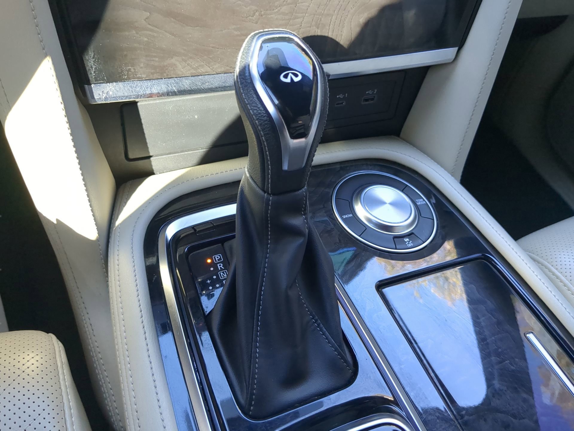 Used 2022 INFINITI QX80 Sensory w/ Cargo Package image 58