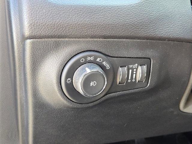 Used 2018 Jeep Compass Latitude w/ Popular Equipment Group image 22