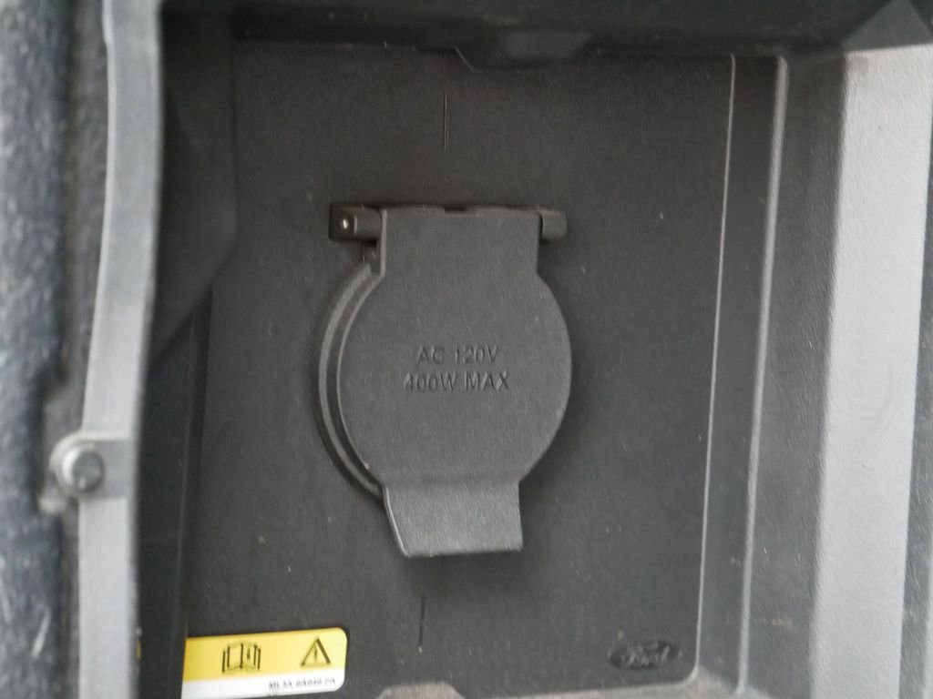 Certified 2022 Ford F150 XLT w/ Equipment Group 302A High image 11