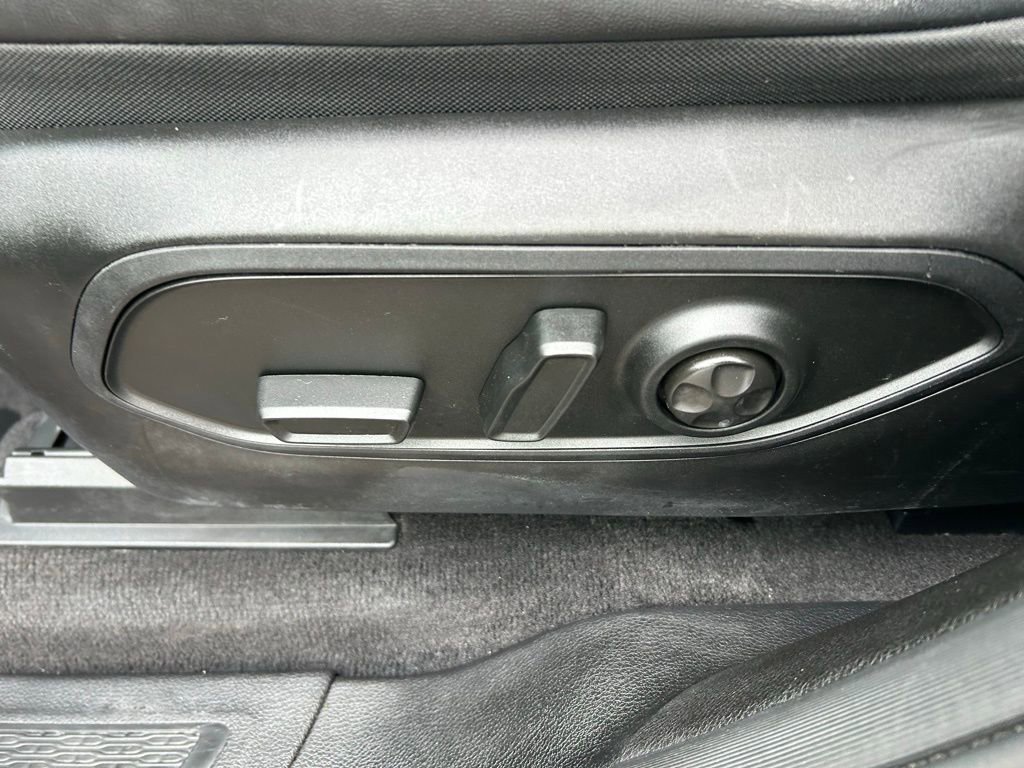 Used 2022 Jeep Grand Cherokee L Limited image 16