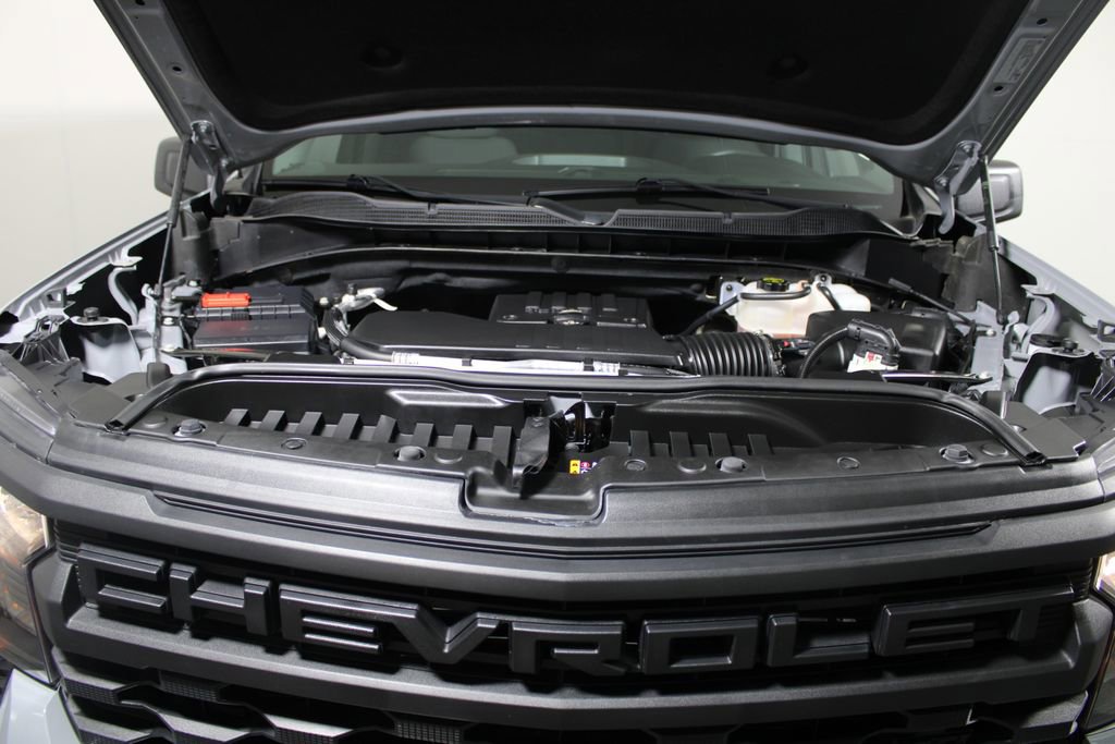 Used 2025 Chevrolet Silverado 1500 Custom Trail Boss w/ LPO, Dark Essentials Package image 7