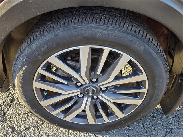 Used 2023 Nissan Kicks SR w/ SR Premium Package image 17