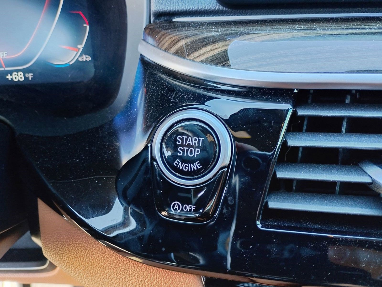 Used 2023 BMW 530i 530i w/ M Sport Package image 21