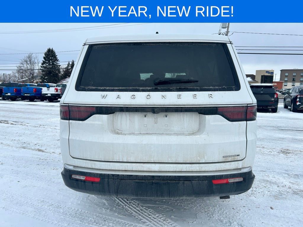 Used 2024 Jeep Wagoneer L Series II w/ Flexible Seating Group image 5