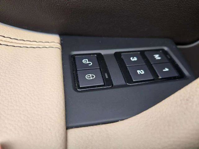 Used 2017 Jaguar F-PACE Prestige AWD/4WD image 20