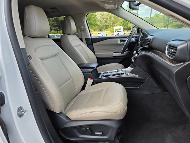 Certified 2022 Ford Explorer Limited RWD image 26