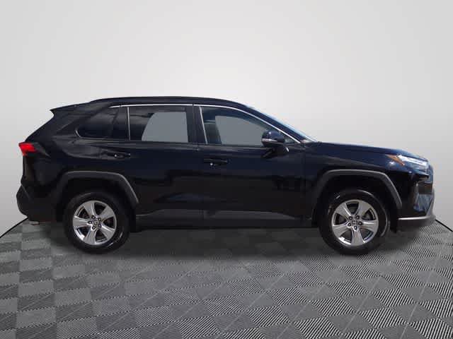 Used 2024 Toyota RAV4 XLE AWD/4WD image 4