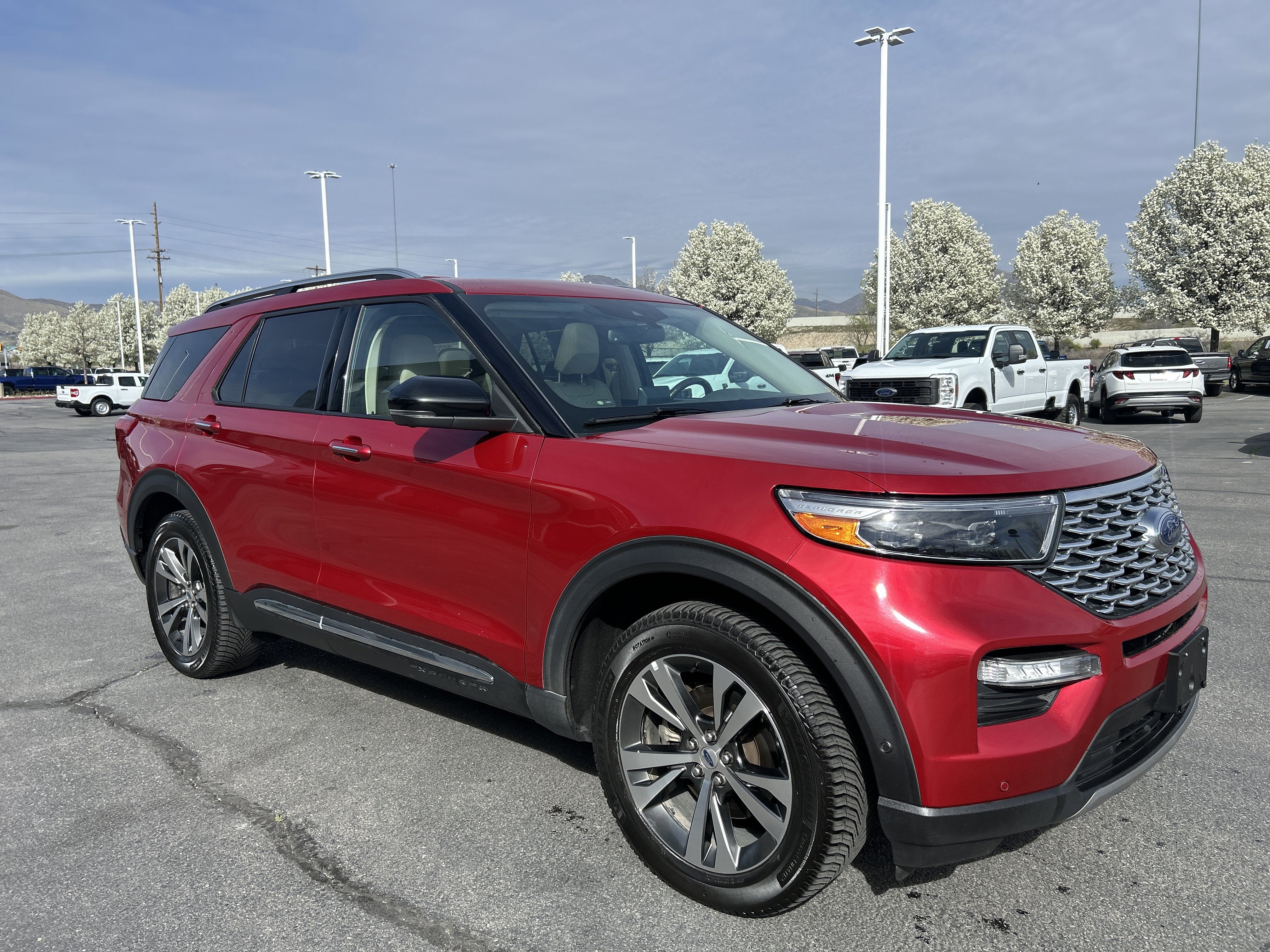 Certified 2020 Ford Explorer Platinum w/ Premium Technology Package image 7
